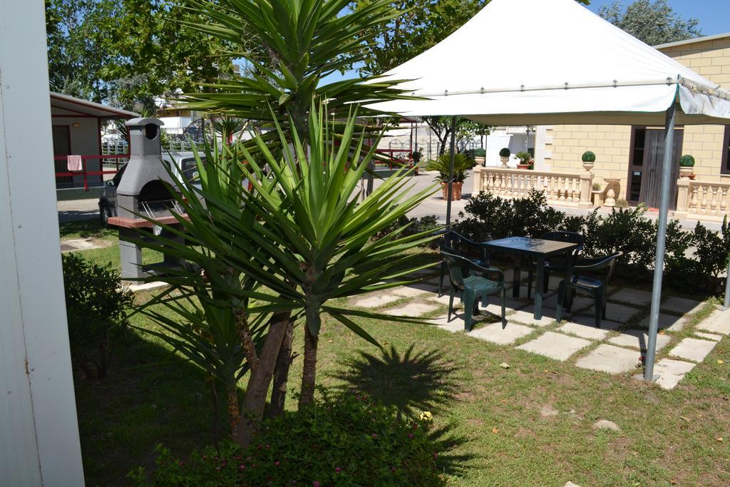 Villaggio Albergo Cervo Zapponeta Exterior foto